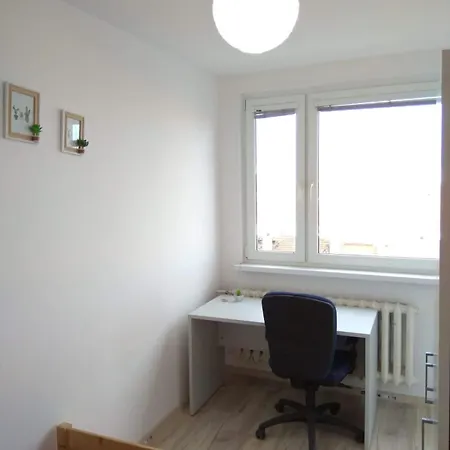 Single Private Room In A 5 Room Shared Apartment Wroclaw Exterior photo